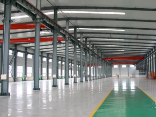 鋼結(jié)構(gòu)廠房建設(shè)有哪些安全措施？